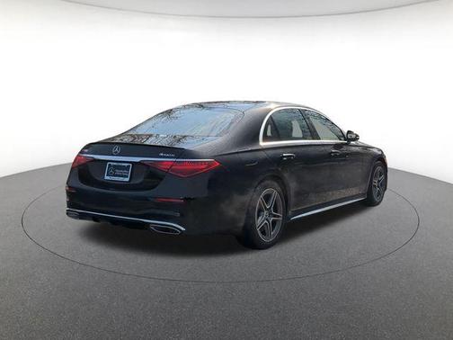 Obsidian Black 2026 Mercedes-Benz S-Class S 580 4MATIC