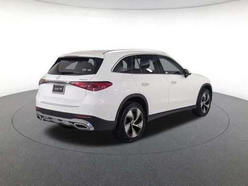 Polar White 2024 Mercedes-Benz GLC 300 4MATIC