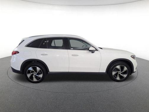 Polar White 2024 Mercedes-Benz GLC 300 4MATIC