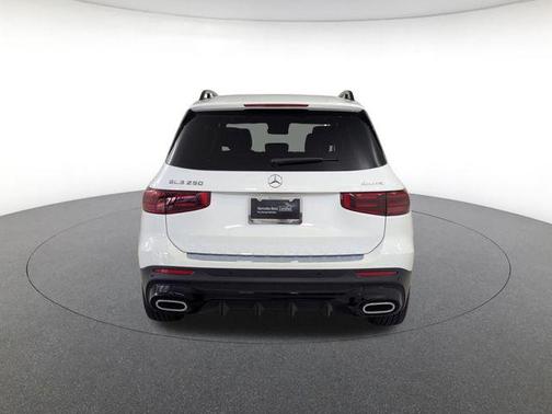 Polar White 2026 Mercedes-Benz GLB 250 4MATIC