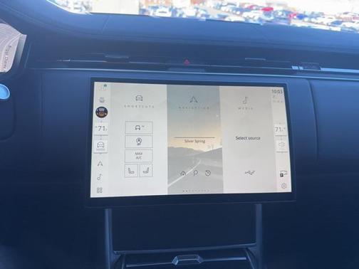 2025 Land Rover Range Rover P400 SE