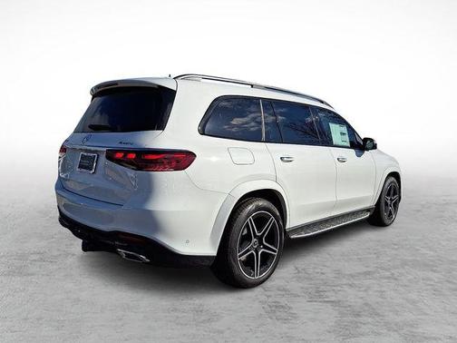 Polar White 2026 Mercedes-Benz GLS 450 4MATIC