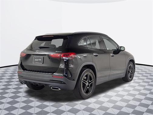 2021 Mercedes-Benz GLA 250 Base 4MATIC
