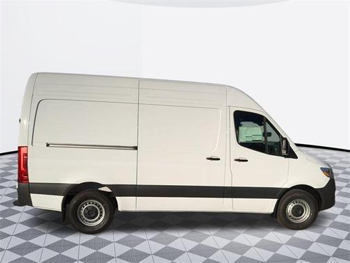 2025 Mercedes-Benz Sprinter 2500 Standard Roof