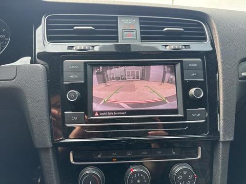 2018 Volkswagen Golf GTI 2.0T S 4-Door