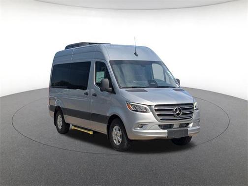 2025 Mercedes-Benz Sprinter 2500 Passenger 144 WB