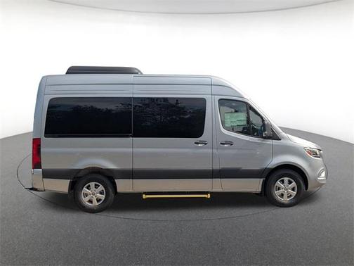 2025 Mercedes-Benz Sprinter 2500 Passenger 144 WB