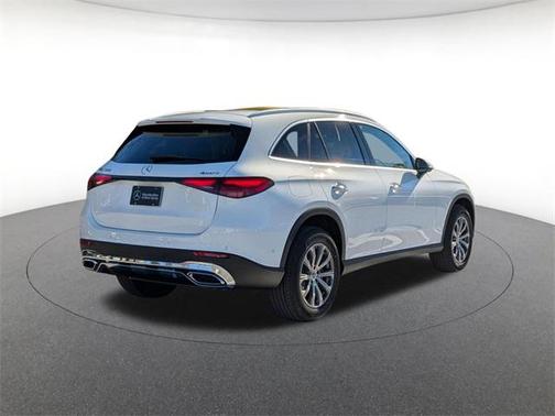 2026 Mercedes-Benz GLC 300 4MATIC