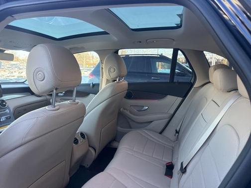 2022 Mercedes-Benz GLC 300 4MATIC