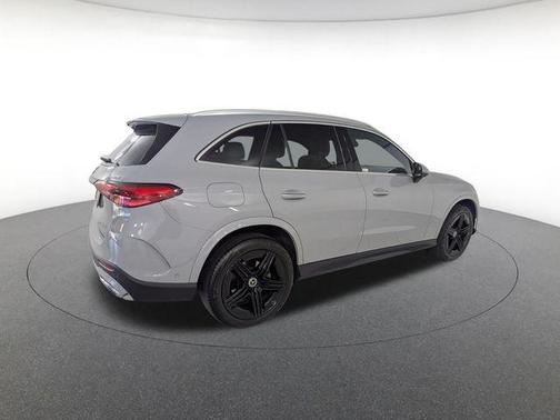 MANUFAKTUR Alpine Grey 2025 Mercedes-Benz GLC 300 4MATIC