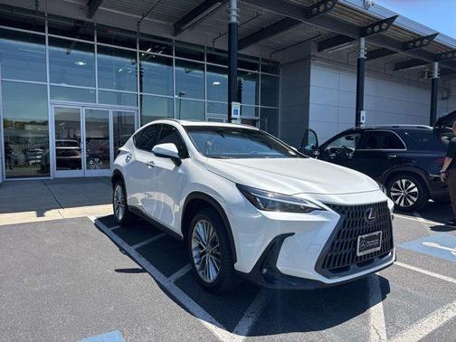 White Pearl 2025 Lexus NX 350 Premium