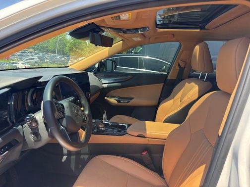 White Pearl 2025 Lexus NX 350 Premium