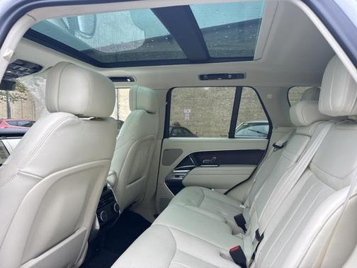 2023 Land Rover Range Rover P400 SE
