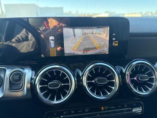 2023 Mercedes-Benz EQB 300 4MATIC