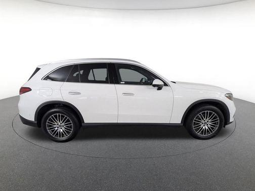 Polar White 2026 Mercedes-Benz GLC 300 4MATIC