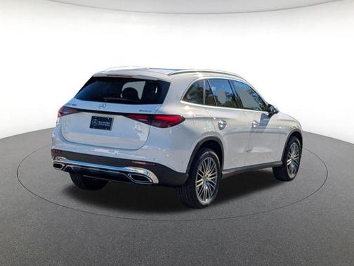 Polar White 2026 Mercedes-Benz GLC 300 4MATIC