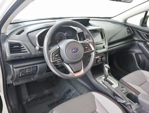 Photo 2 of 24 of 2019 Subaru Crosstrek 2.0i Premium