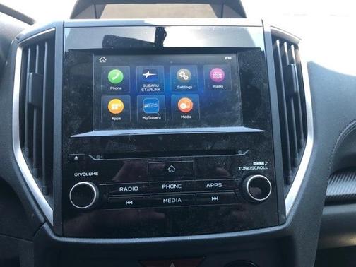 Photo 5 of 15 of 2019 Subaru Crosstrek 2.0i Premium