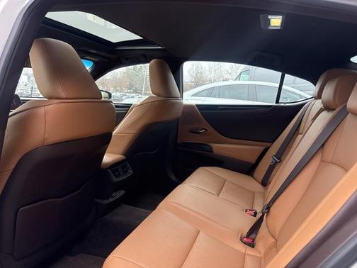 2021 Lexus ES 250 Base