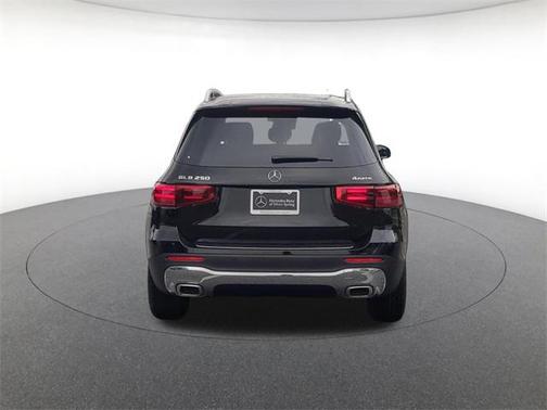 2025 Mercedes-Benz GLB 250 4MATIC