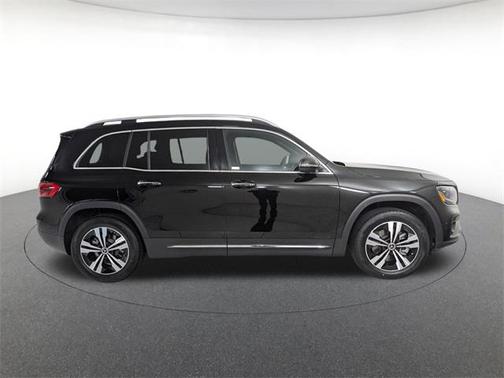 2025 Mercedes-Benz GLB 250 4MATIC