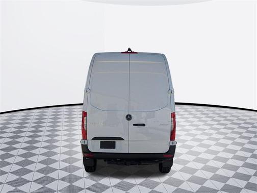 2025 Mercedes-Benz Sprinter 2500 Standard Roof