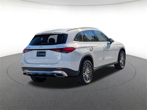 2026 Mercedes-Benz GLC 300 4MATIC