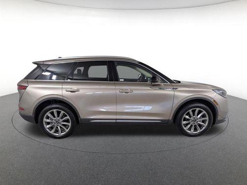 Iced Mocha 2021 Lincoln Corsair Standard