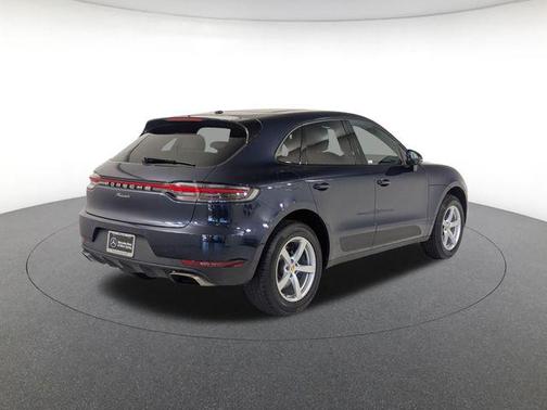 Night Blue Metallic 2021 Porsche Macan Macan