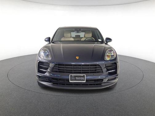 Night Blue Metallic 2021 Porsche Macan Macan