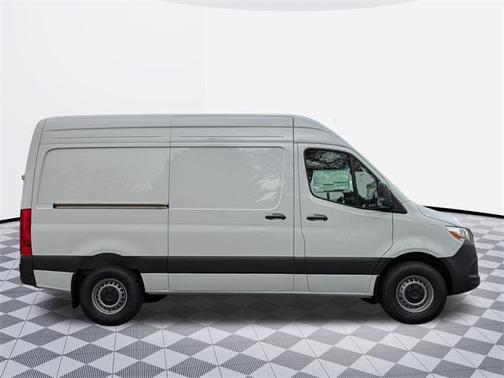 2025 Mercedes-Benz Sprinter 2500 Standard Roof