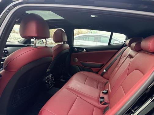 2023 Kia Stinger GT-Line