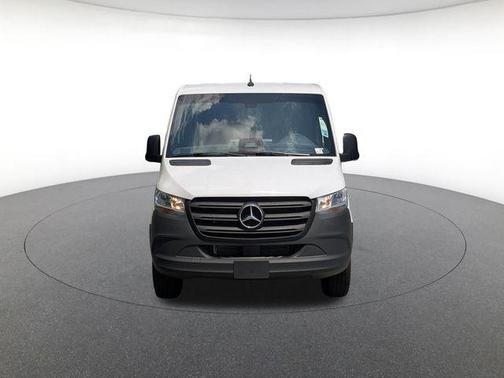 Arctic White 2026 Mercedes-Benz Sprinter 2500 144 WB