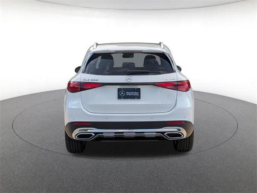 2026 Mercedes-Benz GLC 300 4MATIC