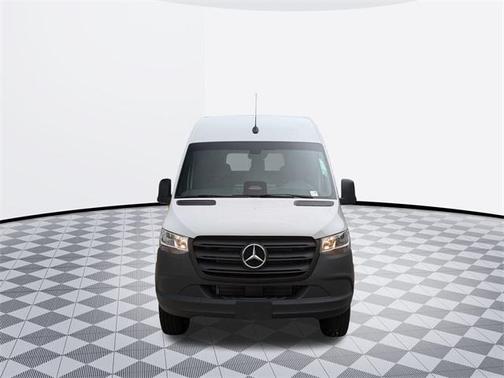 2025 Mercedes-Benz Sprinter 2500 Standard Roof