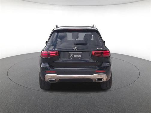 2025 Mercedes-Benz GLB 250 4MATIC