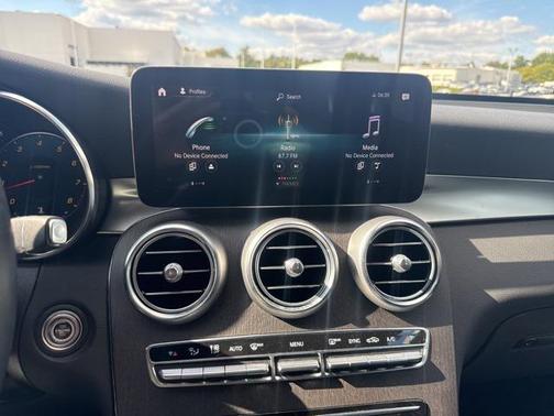2022 Mercedes-Benz GLC 300 4MATIC