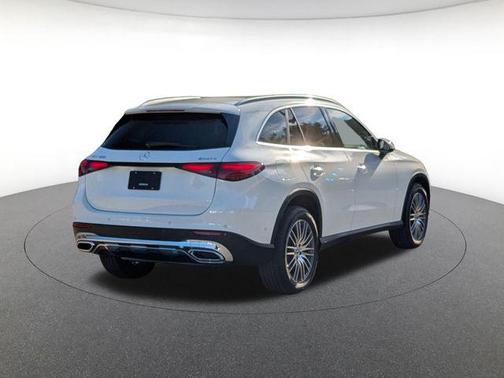 Polar White 2026 Mercedes-Benz GLC 300 4MATIC