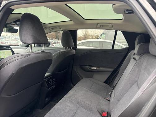 2024 Lexus RZ 450e Luxury