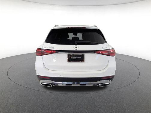 Polar White 2026 Mercedes-Benz GLC 300 4MATIC