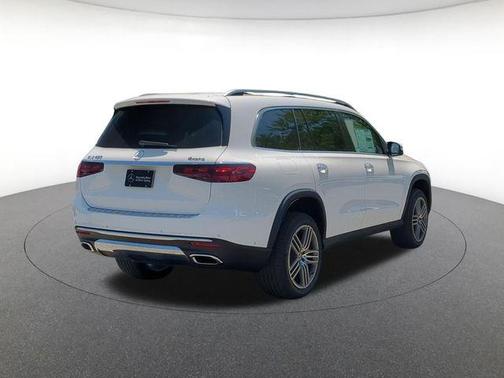 Polar White 2026 Mercedes-Benz GLS 450 4MATIC