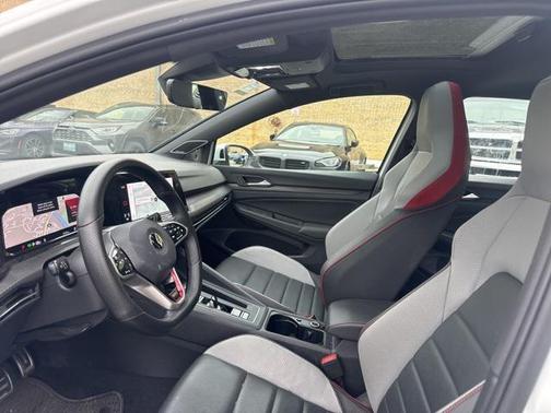 2022 Volkswagen Golf GTI 2.0T SE DSG