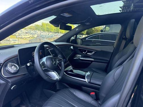 Obsidian Black 2023 Mercedes-Benz EQE 350 4MATIC