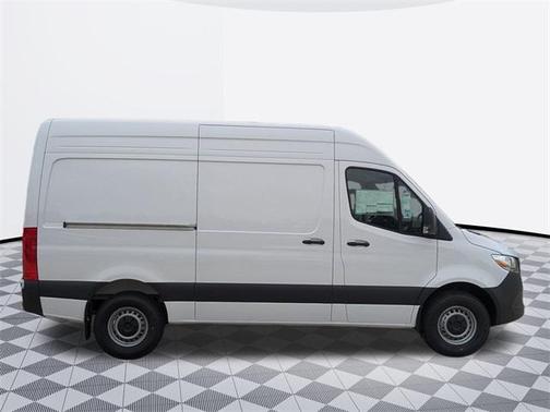2025 Mercedes-Benz Sprinter 2500 Standard Roof