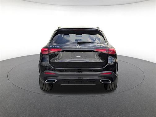 2026 Mercedes-Benz GLC 300 4MATIC