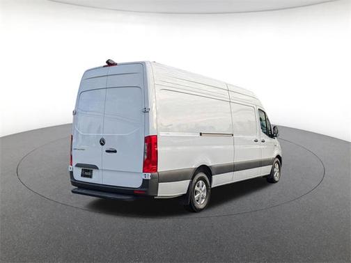 2024 Mercedes-Benz eSprinter 2500 Cargo 170 WB