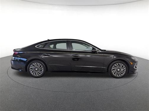 2022 Hyundai SONATA Hybrid Limited