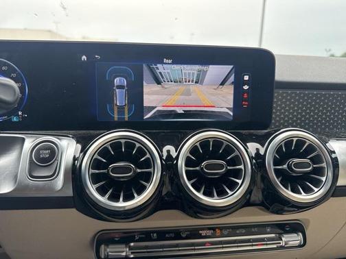 2024 Mercedes-Benz EQB 300 4MATIC