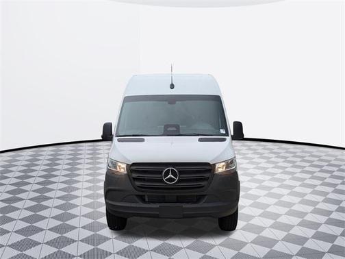 2025 Mercedes-Benz Sprinter 2500 Cargo 144 WB