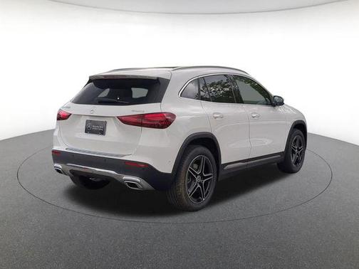 Polar White 2026 Mercedes-Benz GLA 250 4MATIC